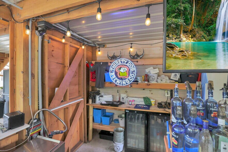 More Photos Of 14675 Zion Rd, Thornville Restaurant For Sale