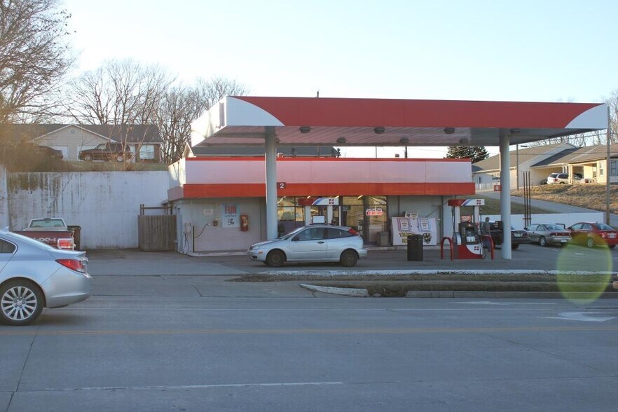 More Photos Of 1105 Main St, Boonville General Retail For Sale