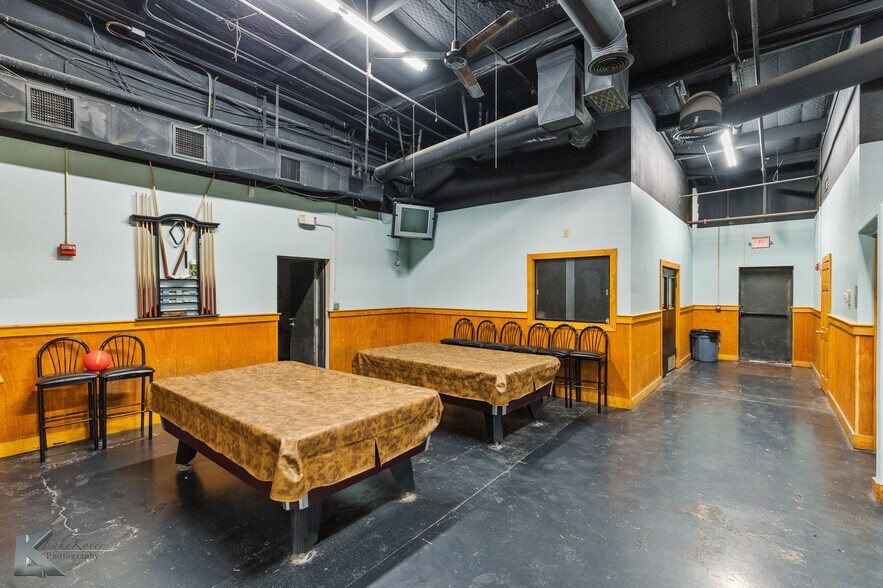 More Photos Of 550 E South 11Th St, Abilene Restaurant For Sale