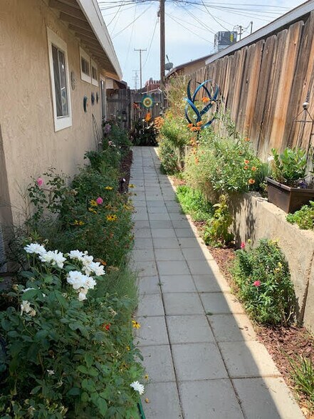 More Photos Of 14015 Spruce St, Hesperia Apartments For Sale