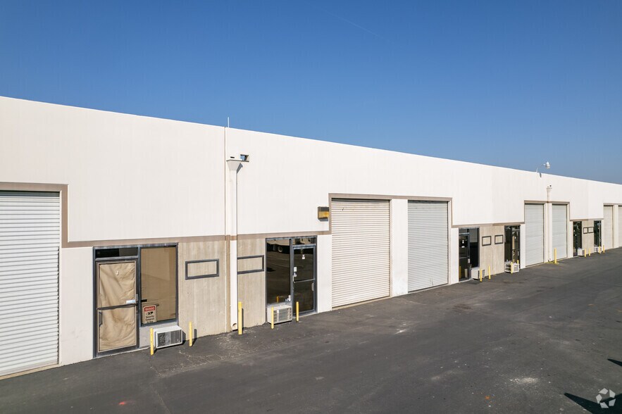 More Photos Of 1200 N Van Buren St, Anaheim Light Manufacturing For Lease