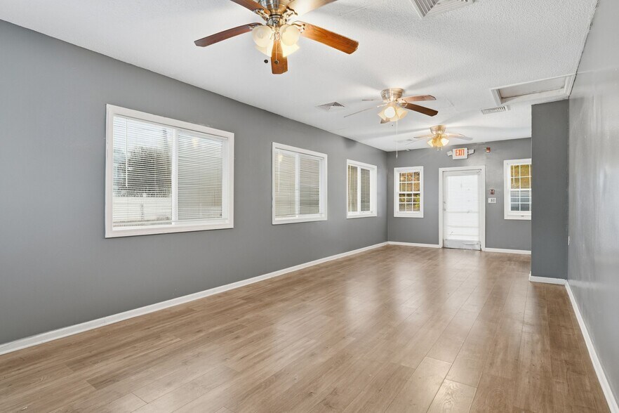 More Photos Of 1508 Main St, Agawam Restaurant For Sale