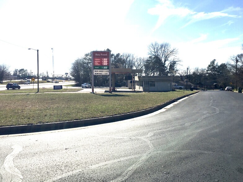 More Photos Of 2430 E Southeast Loop 323, Tyler Service Station For Sale