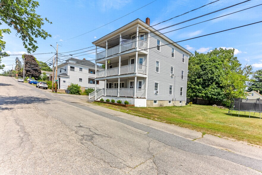 More Photos Of 51 Tanguay St, Sanford Apartments For Sale