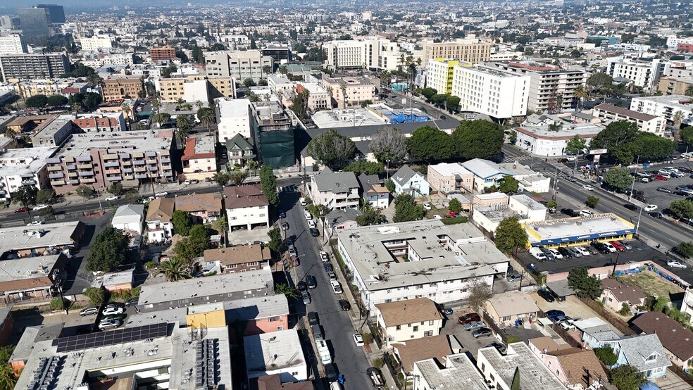 More Photos Of 326 S Bonnie Brae St, Los Angeles Apartments For Sale