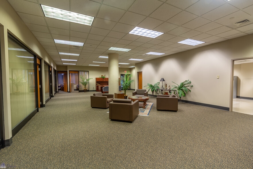 More Photos Of 100 S 4th St, Paducah Office For Lease