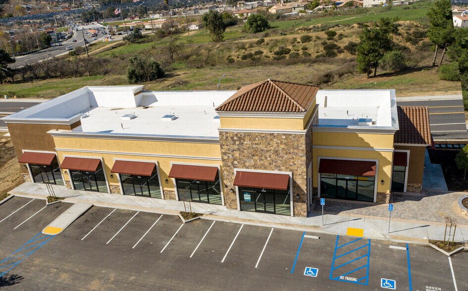 More Photos Of Clinton Keith Rd, Wildomar Unknown For Lease