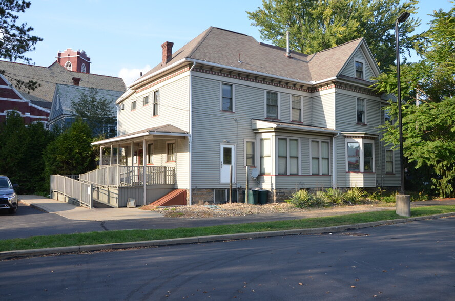 Primary Photo Of 1029 Liberty St, Franklin Medical For Sale