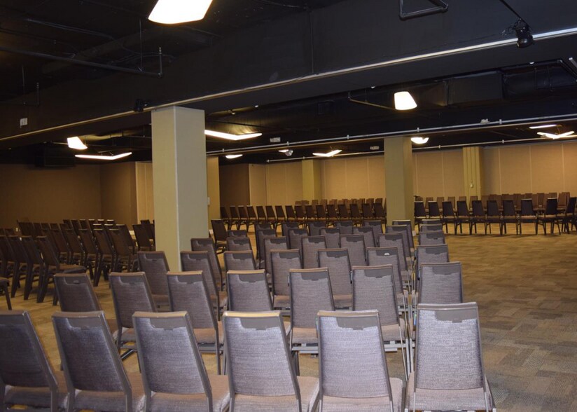 More Photos Of 200 Peachtree St NW, Atlanta Office For Sale