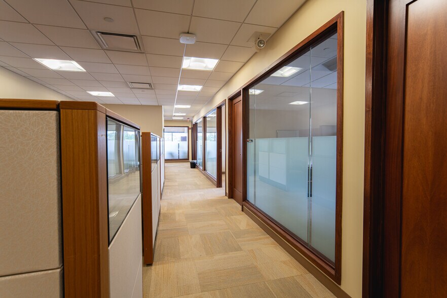 More Photos Of 34100 Woodward Ave, Birmingham Office For Lease