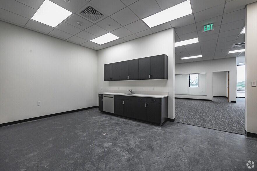 More Photos Of 6075 W SR-201 S, West Valley City Unknown For Lease