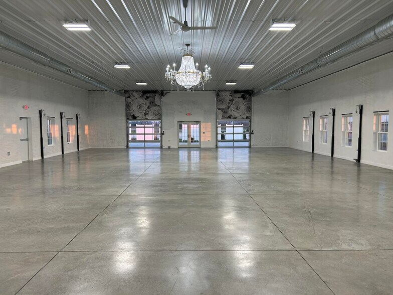 More Photos Of 3548 W County Road 500 N, Frankfort Warehouse For Sale