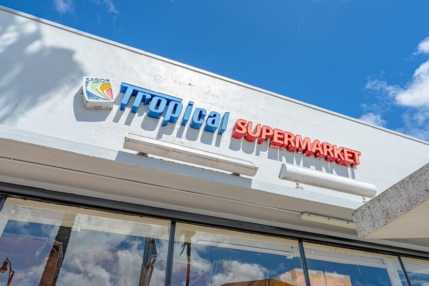 More Photos Of 969 Normandy Dr, Miami Beach Storefront For Sale
