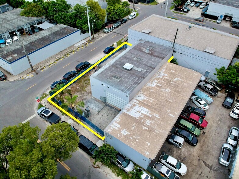 More Photos Of 5751 Dawson St, Hollywood Warehouse For Lease