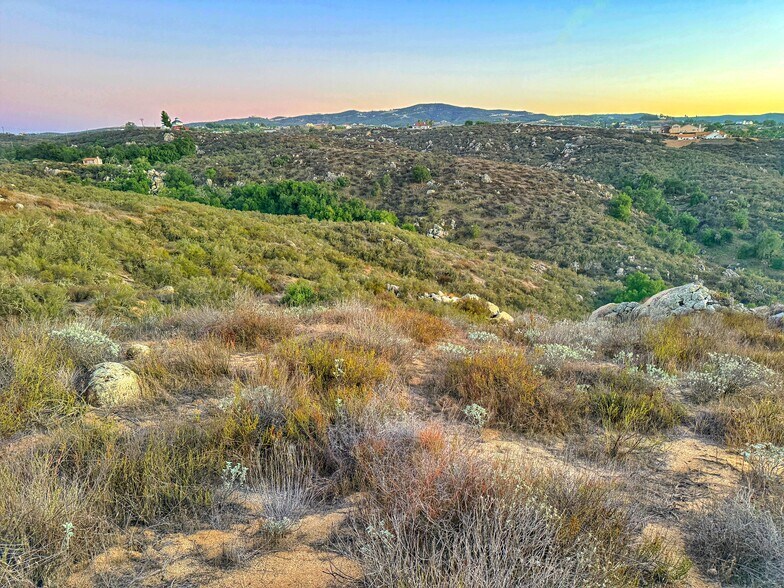 More Photos Of 39280.5 Calle Breve, Temecula Land For Sale