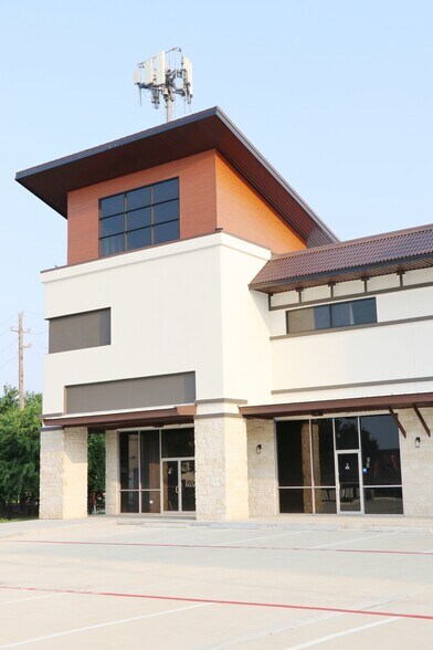 More Photos Of 9889 United Drive, Houston Office For Lease