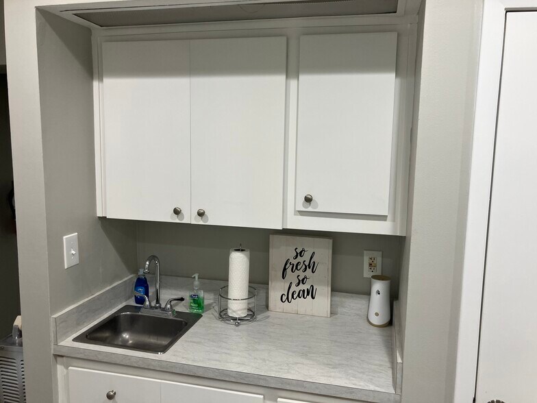 More Photos Of 400 9th Ave S, Safety Harbor Unknown For Lease