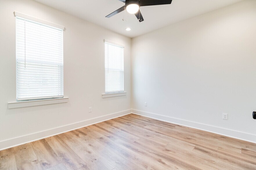 More Photos Of 102 Modera Place, Youngsville Apartments For Sale