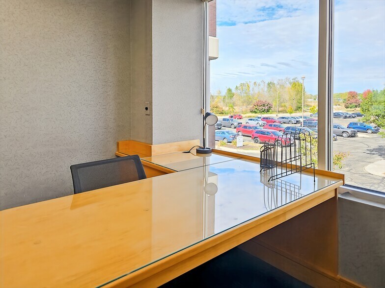 More Photos Of 258 Corporate Dr, Madison Coworking Space