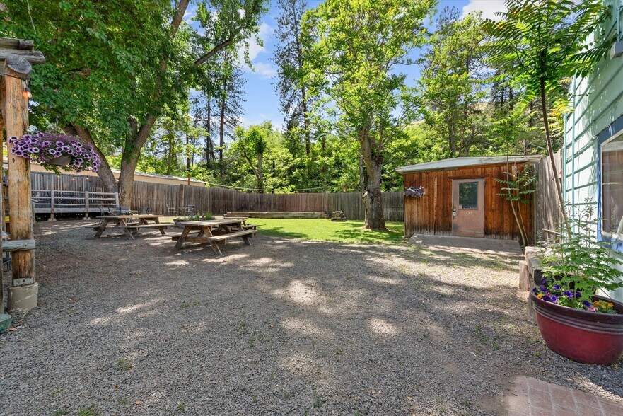 More Photos Of 53943 Hwy 86, Oxbow Specialty For Sale