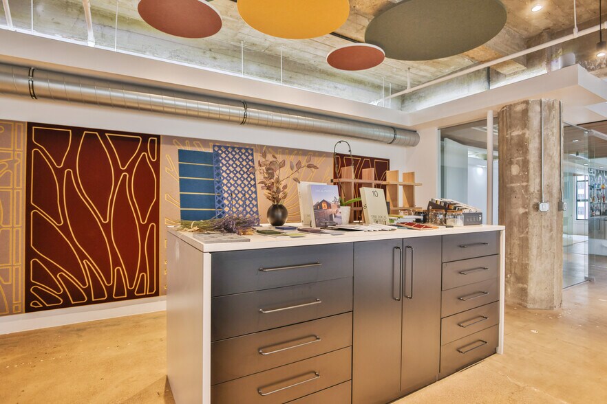 More Photos Of 742-748 S Hill St, Los Angeles Loft Creative Space For Lease