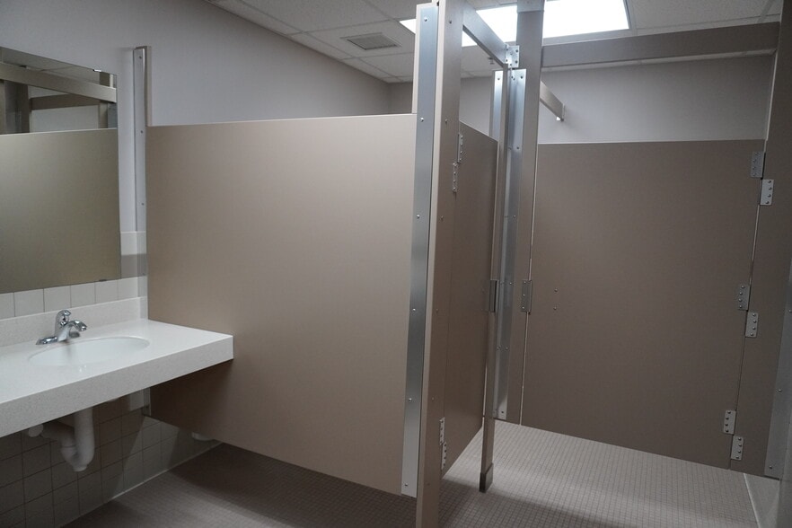 More Photos Of 3809 S 42nd St, Minneapolis Medical For Sale