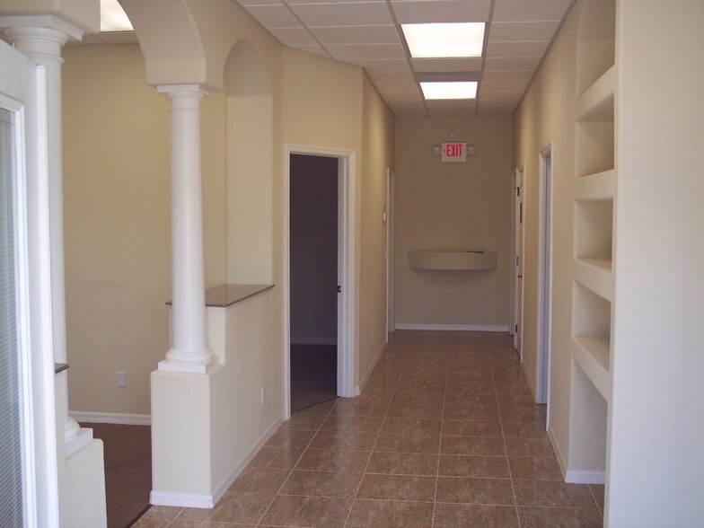 More Photos Of 1215-1217 Admiralty Blvd, Rockledge Office For Sale