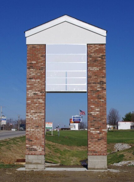 More Photos Of 5024 N Illinois St, Fairview Heights Office For Sale