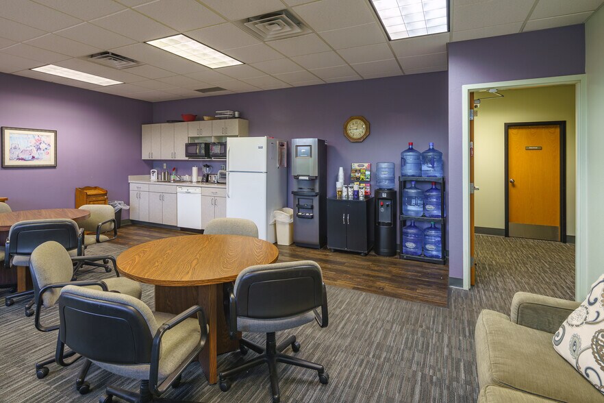 More Photos Of 3630 Sinton Rd, Colorado Springs Office For Sale
