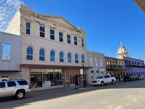 More Photos Of 213 E Central Ave, Belton Storefront Retail Residential For Lease