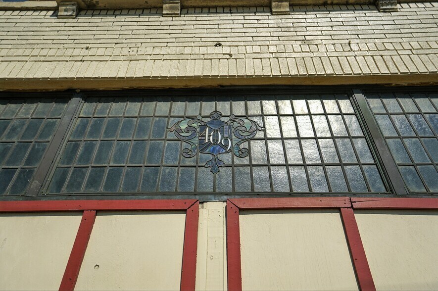 More Photos Of 6105-6117 Vine St, Cincinnati Storefront Retail Residential For Sale