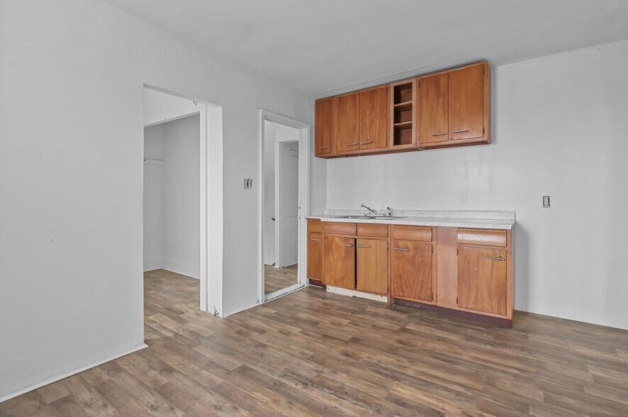 More Photos Of 49-51 County St, New Bedford Apartments For Sale