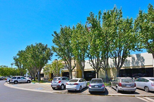 More Photos Of 720 E Carnegie Dr, San Bernardino Light Distribution For Lease