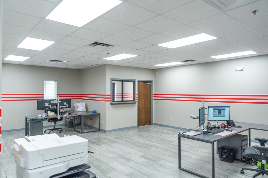 More Photos Of 605 Expansion Blvd, Port Wentworth Warehouse For Lease