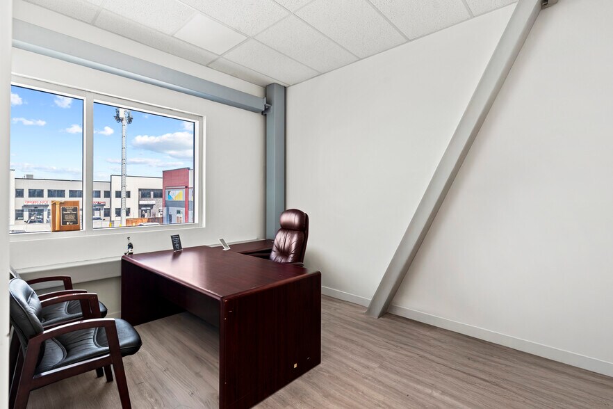 More Photos Of 10960 42 St NE, Calgary Storefront For Sale