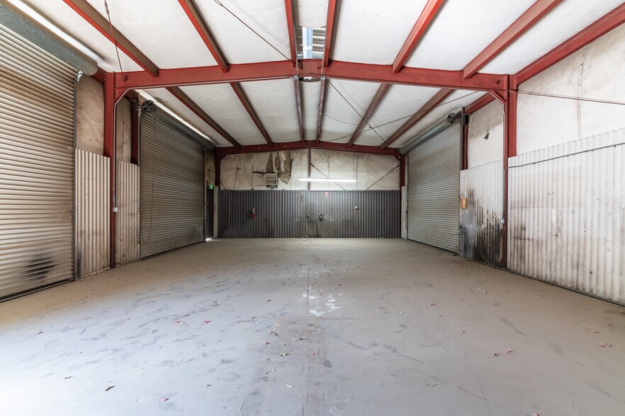 More Photos Of 68686 Summit Dr, Cathedral City Service For Sale