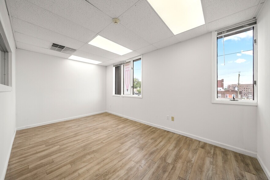 More Photos Of 40 Broad Ave, Palisades Park Office For Sale