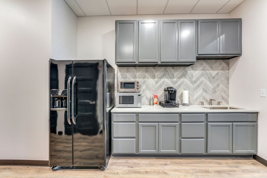 More Photos Of 17516 Matany Rd, Justin Office For Lease