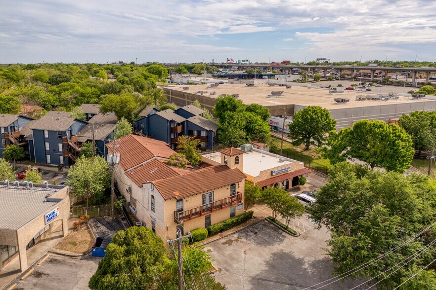 More Photos Of 1609 Ohlen Rd, Austin Office For Lease