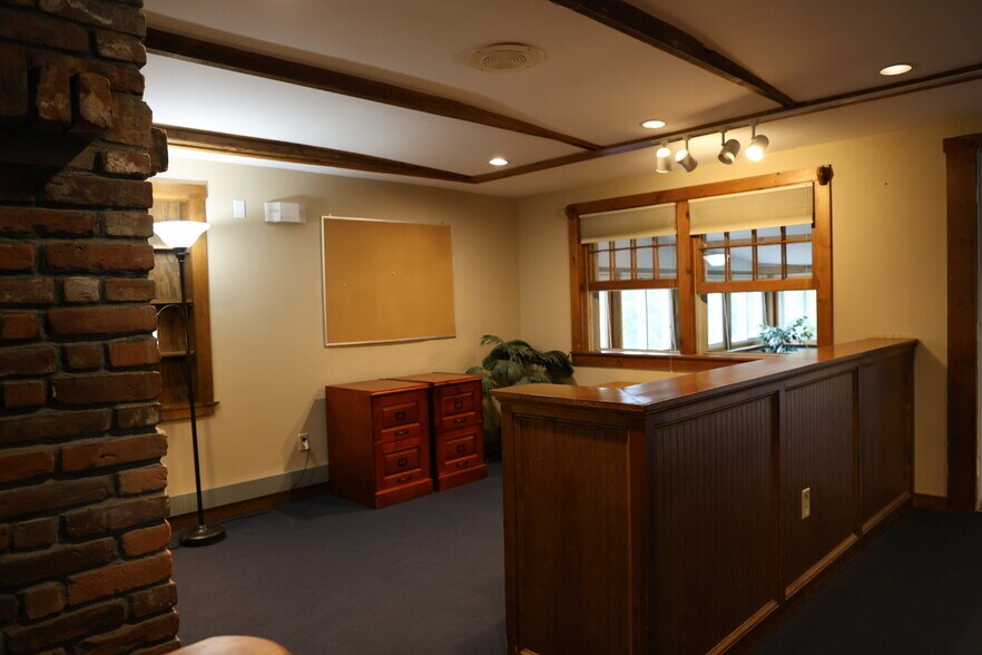 More Photos Of 807 NH-3A, Bow Light Manufacturing For Sale