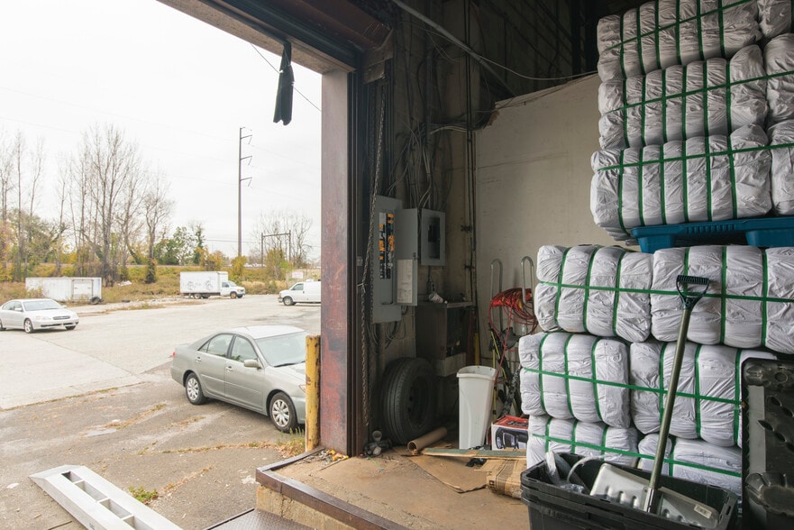 More Photos Of 5331 N 10th St, Philadelphia Warehouse For Lease
