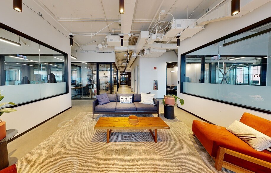 Primary Photo Of 171 N Aberdeen St, Chicago Coworking Space