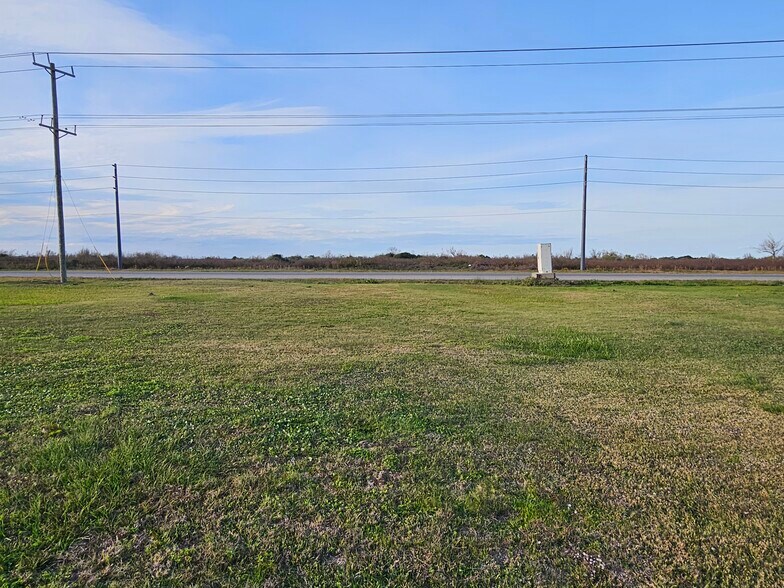 More Photos Of 3114 TX 87, Crystal Beach Land For Lease