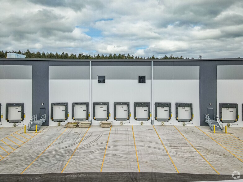 More Photos Of 7816 Hawks Prairie Rd NE, Lacey Distribution For Lease