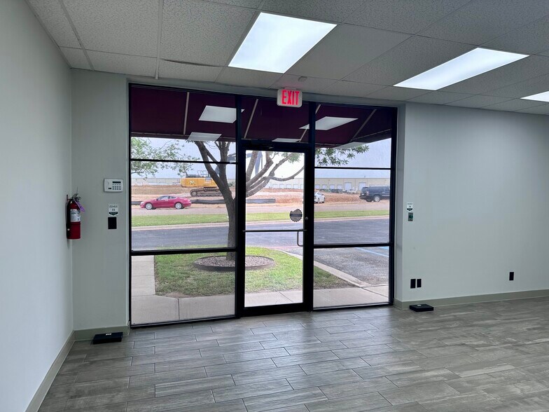 More Photos Of 1629 World Trade Center Loop, Laredo Distribution For Lease