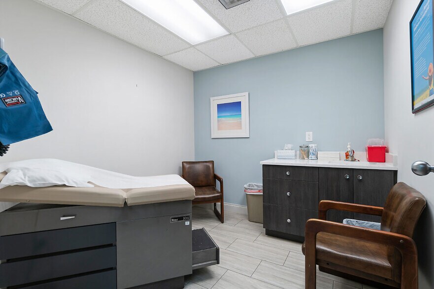 More Photos Of 2280 W Atlantic Ave, Delray Beach Medical For Sale