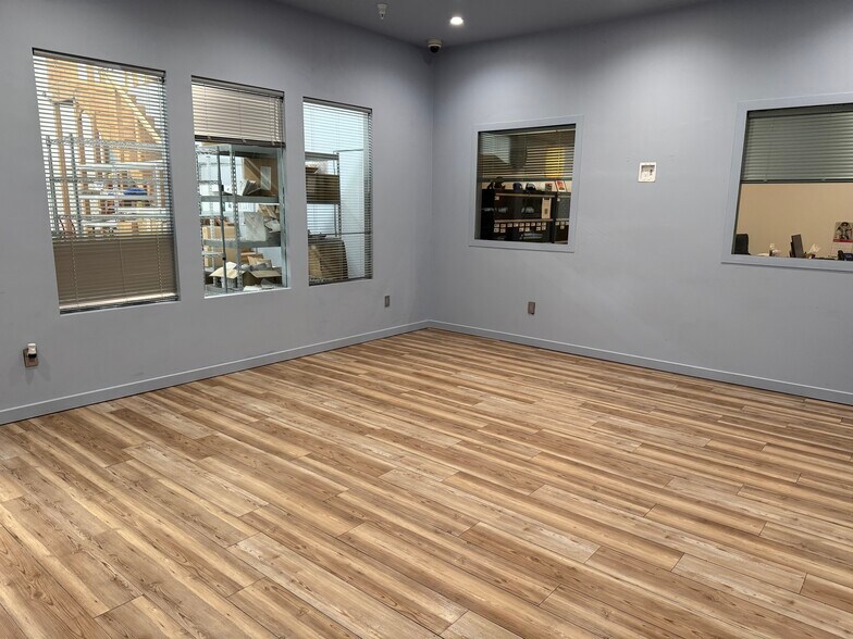 More Photos Of 758 Calle Plano, Camarillo Warehouse For Lease