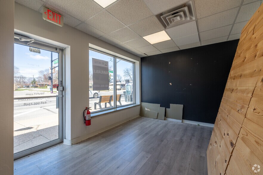 More Photos Of 2860, 2870 & 2880 Coolidge Hwy, Berkley General Retail For Sale