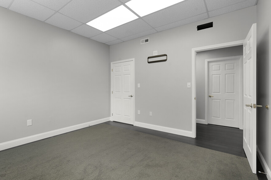 More Photos Of 205 Industrial Pike, Whitwell Manufacturing For Sale