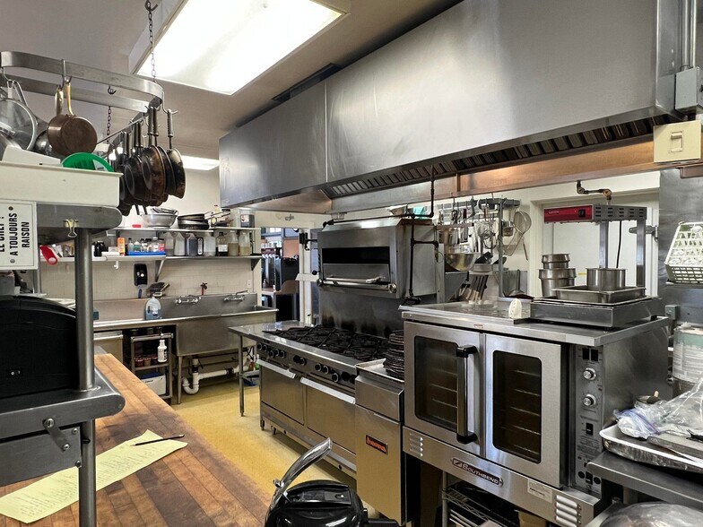 More Photos Of 33 Tenney Hl, Blue Hill Restaurant For Sale